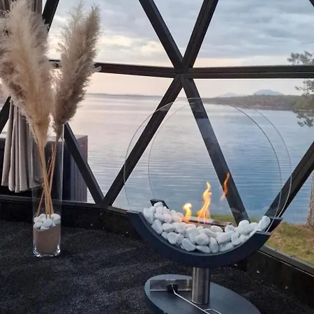 A Little Corner Of Paradise Molde