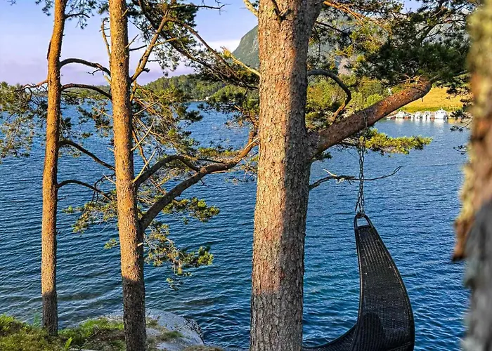 A Little Corner Of Paradise Molde